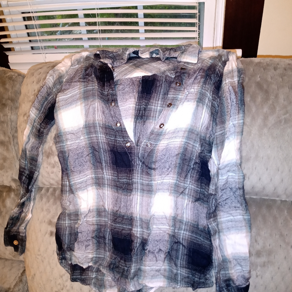 Shirt - Picture 2 of 2